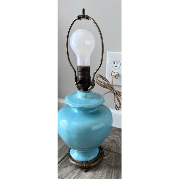 Vtg Mid Century Robins Egg Blue Ceramic Asian Ginger Jar & Brass Base Table Lamp - Picture 4 of 11